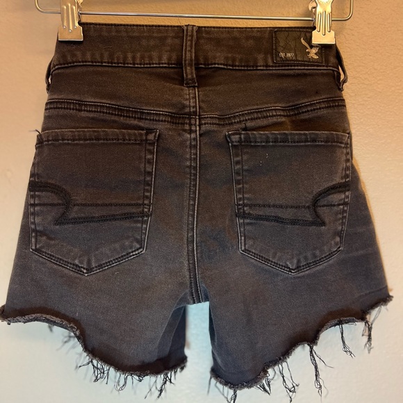 American Eagle High Rise Short - Picture 2 of 3